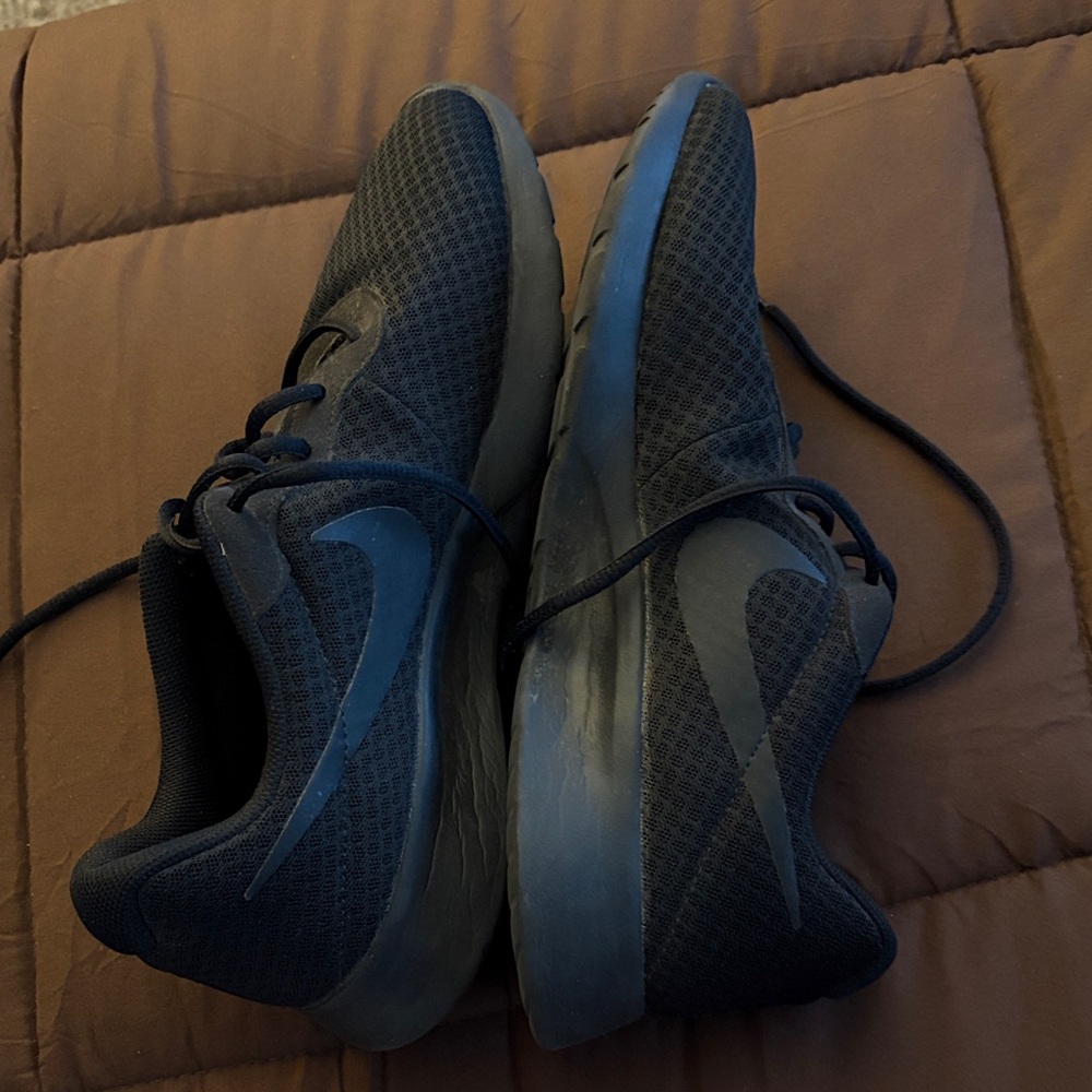 Nike Men's Black Sneakers